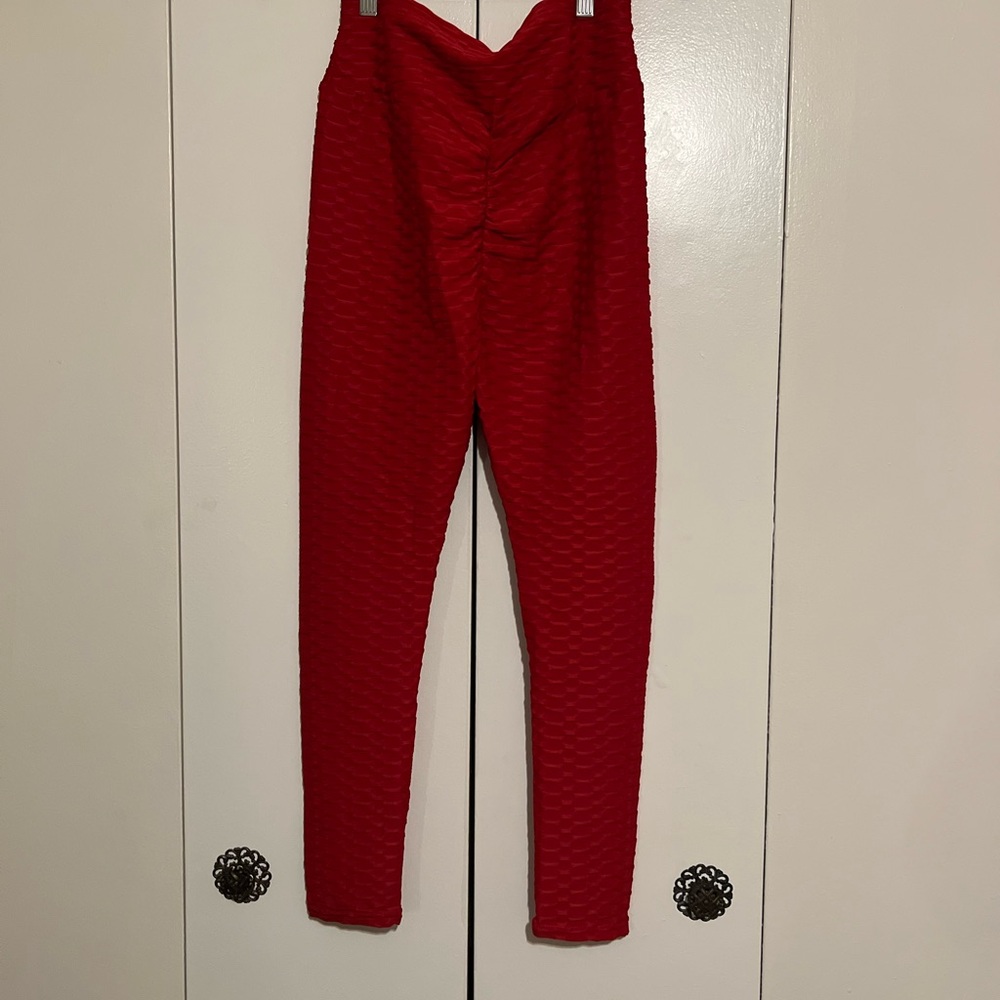 Red Rushed Gym Tights - Picture 2 of 4